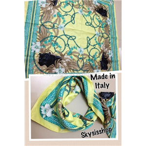 MADE IN ITALY ผ้าพันคอสุดเก๋ เนื้อลื่น ลายสวย green จาก H&M 